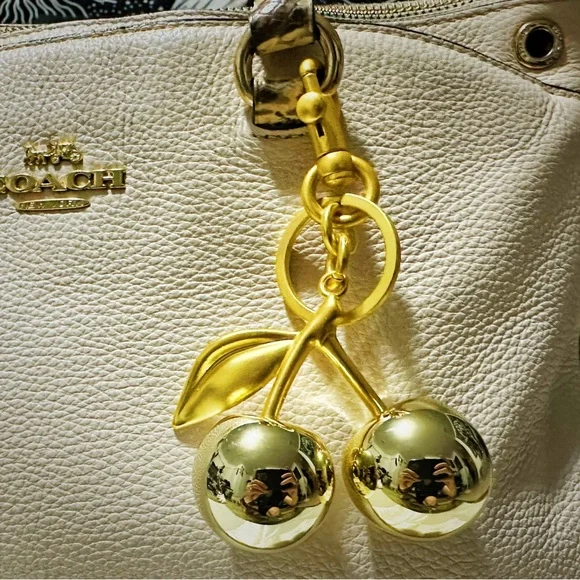 Vintage style COACH soho shoulder Bag Cream Pebbled Leather Satchel tote bag - Picture 4 of 17